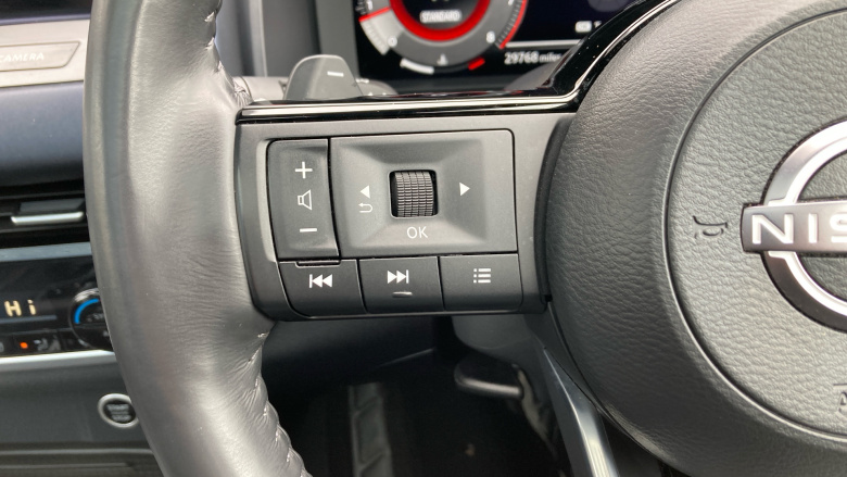Nissan Qashqai 1.3 DiG-T MH 158 Tekna 5dr Xtronic Petrol Hatchback